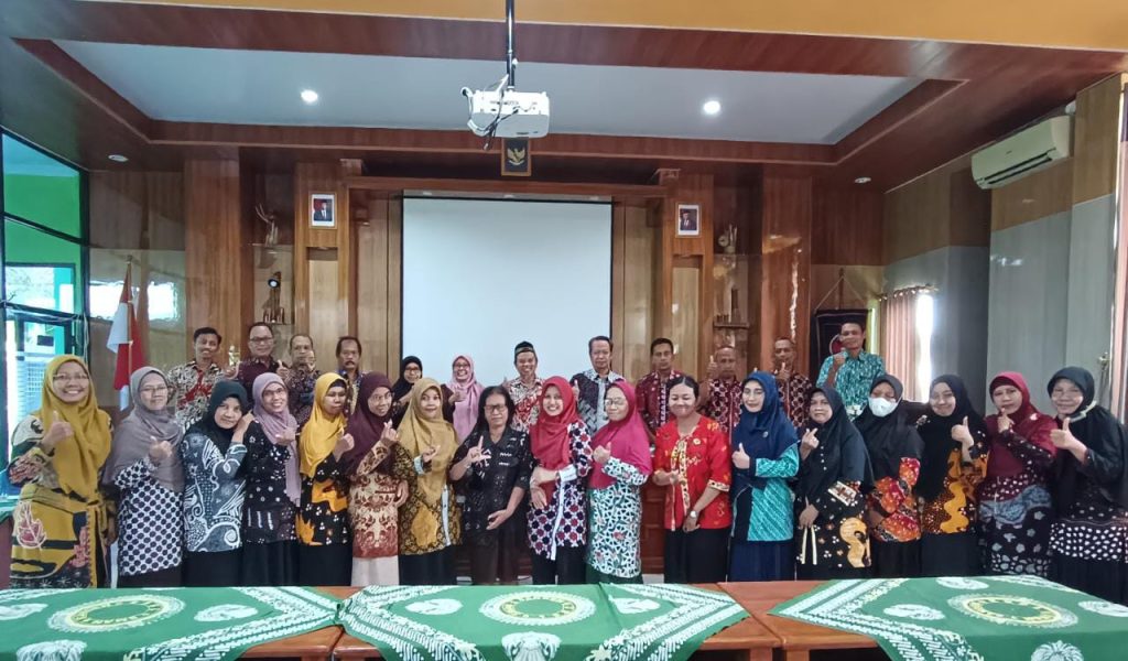 WORKSHOP PENINGKATAN KOMPETENSI GURU